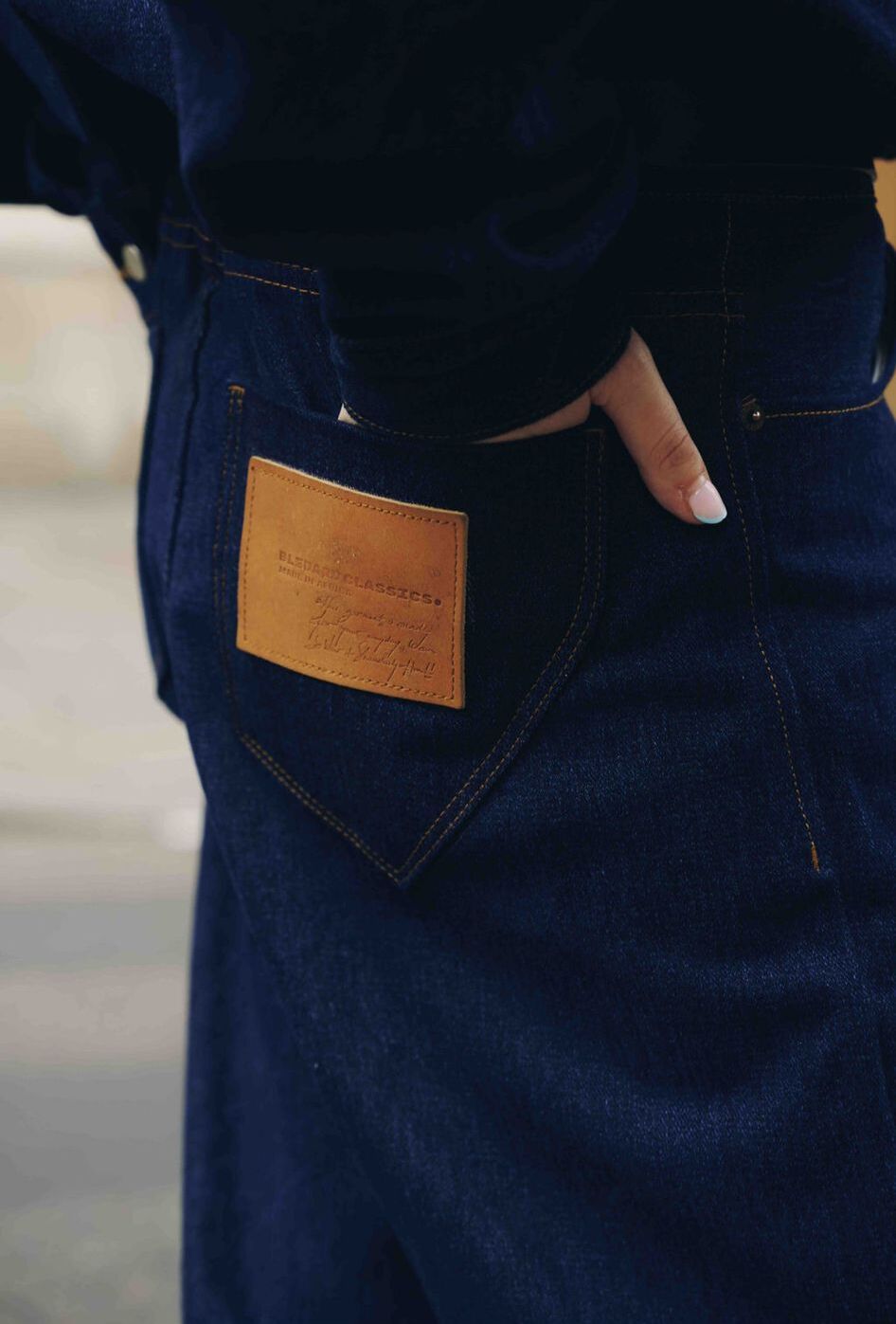 PANTALON EN JEAN DROIT BLEU